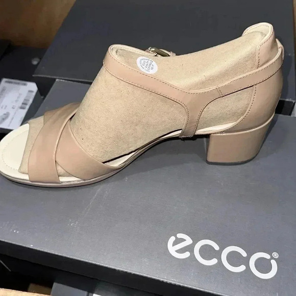 Ecco Shape 35 Block Sandal Size 10-10.5 - Picture 3 of 6
